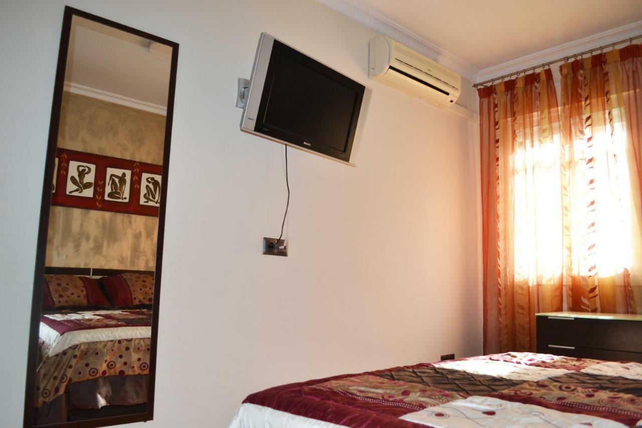 Apartamento Acogedor, Excelente Ubicacion, 10 Min Centro Lejlighed Sevilla Eksteriør billede